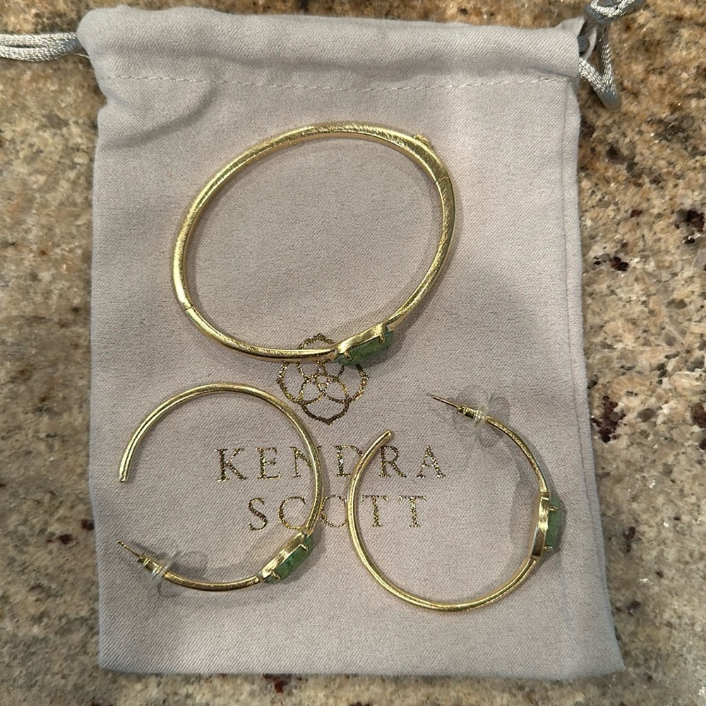 Kendra Scott set